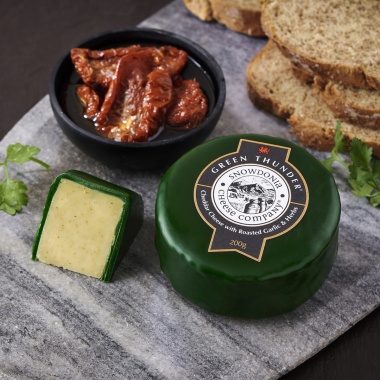 Snowdonia GREEN THUNDER® Mature Cheddar with Garlic & Herbs 200g